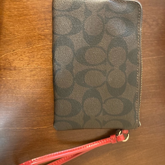 COACH BROWN/RED CORNER ZIP WRISTLET - VGU CONDITION - Picture 2 of 4